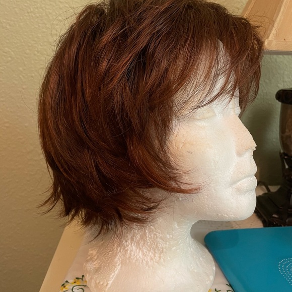 Wigs - Picture 4 of 6